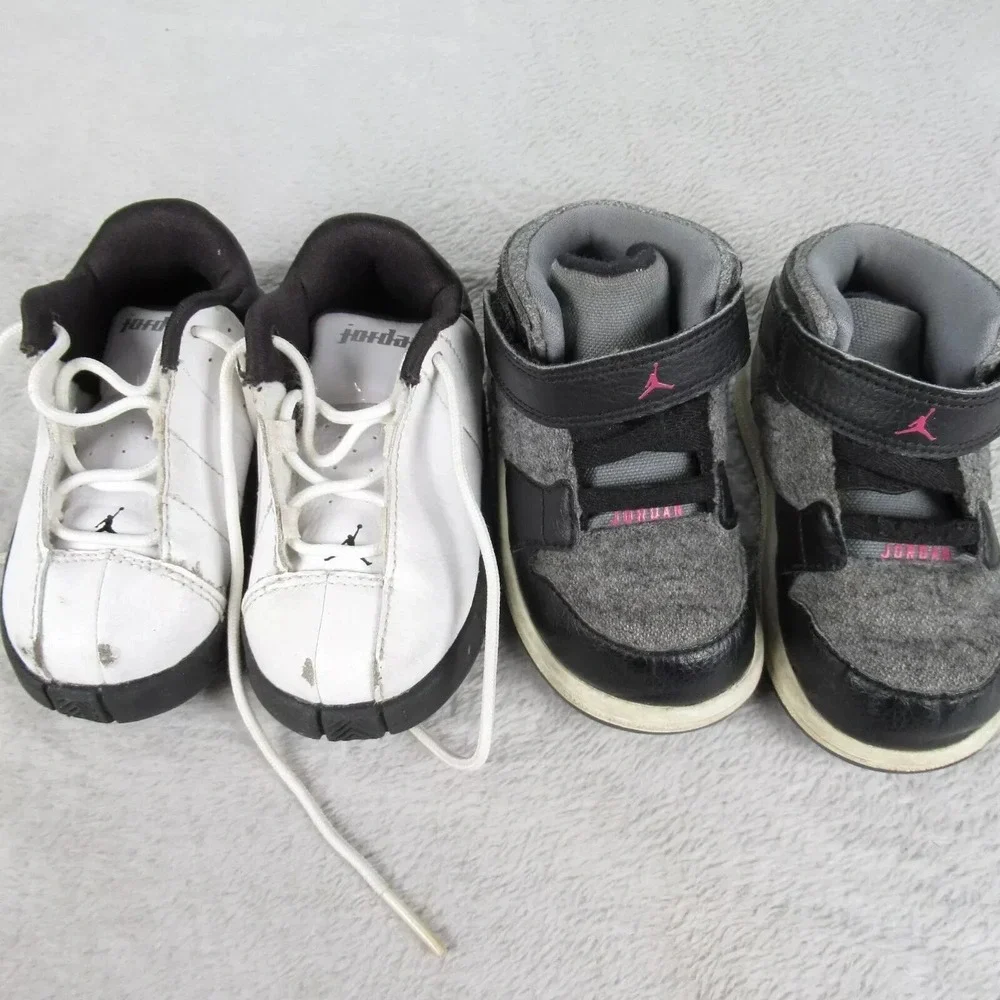 2 Pairs Jordan Sneakers Kids 5C White Gray Flight 4 TE 2 Low Basketball‎ Low Top